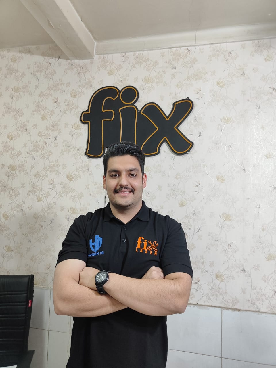 مهندس ذاکری سرپرست واحد تعمیرات همدم طب